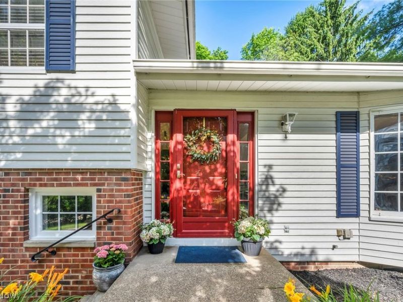 6827 Cranbrook Drive, Brecksville, OH 44141 Photo 5