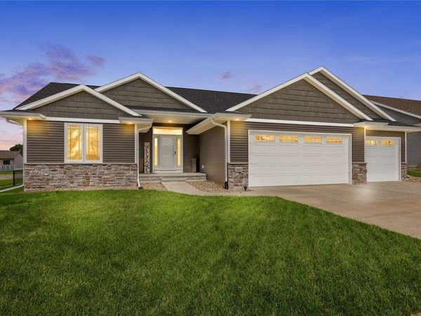 982 Raleigh Lane, Marion, IA 52302