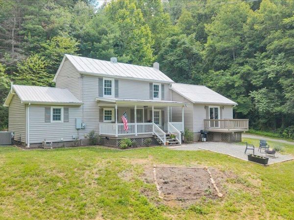2852 Bethlehem RD , Boones Mill, VA 24065