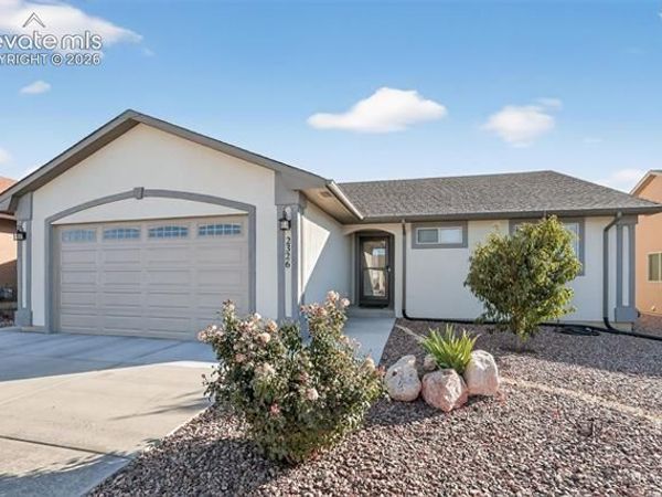 2326 Cliffmoor Lane, Pueblo, CO 81008