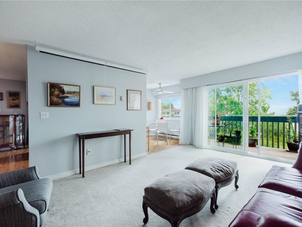 1012 Collinson St , Unit #404, Victoria, BC V8V 3C1