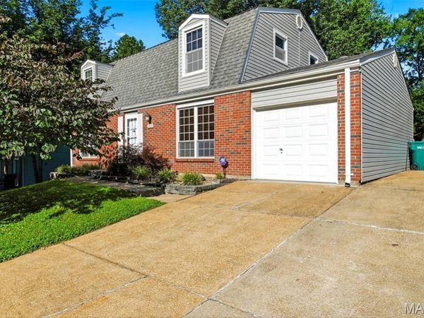 1933 Parkton Way, Barnhart, MO 63012