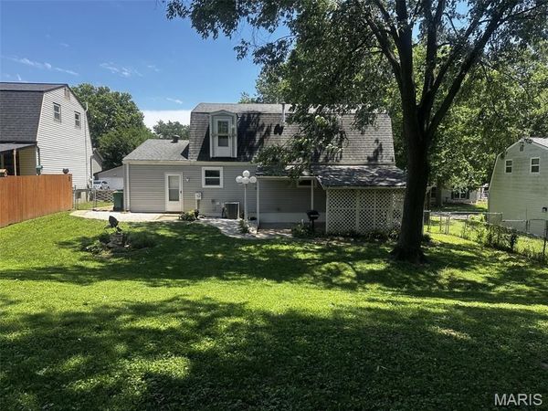 1933 Parkton Way, Barnhart, MO 63012