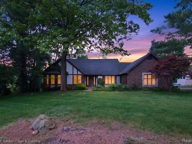 6656 Snowshoe Lane, Genoa Twp, MI 48116
