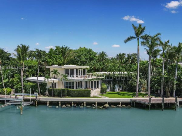 6500 N Bay Rd , Miami Beach, FL 33141