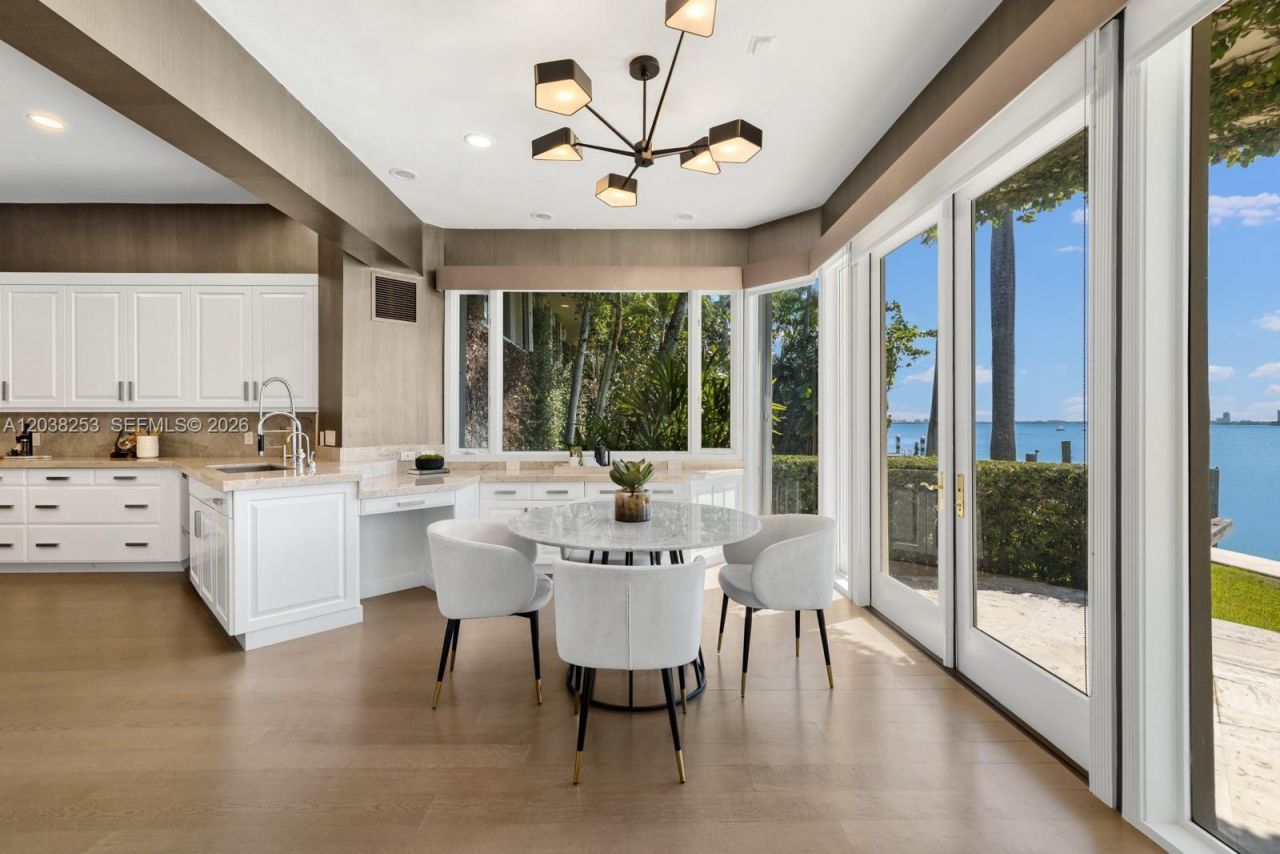 6500 N Bay Rd , Miami Beach, FL 33141 Photo