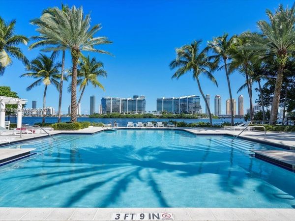 3125 NE 184th St, Unit 1305 w/ GA, Aventura, FL 33160
