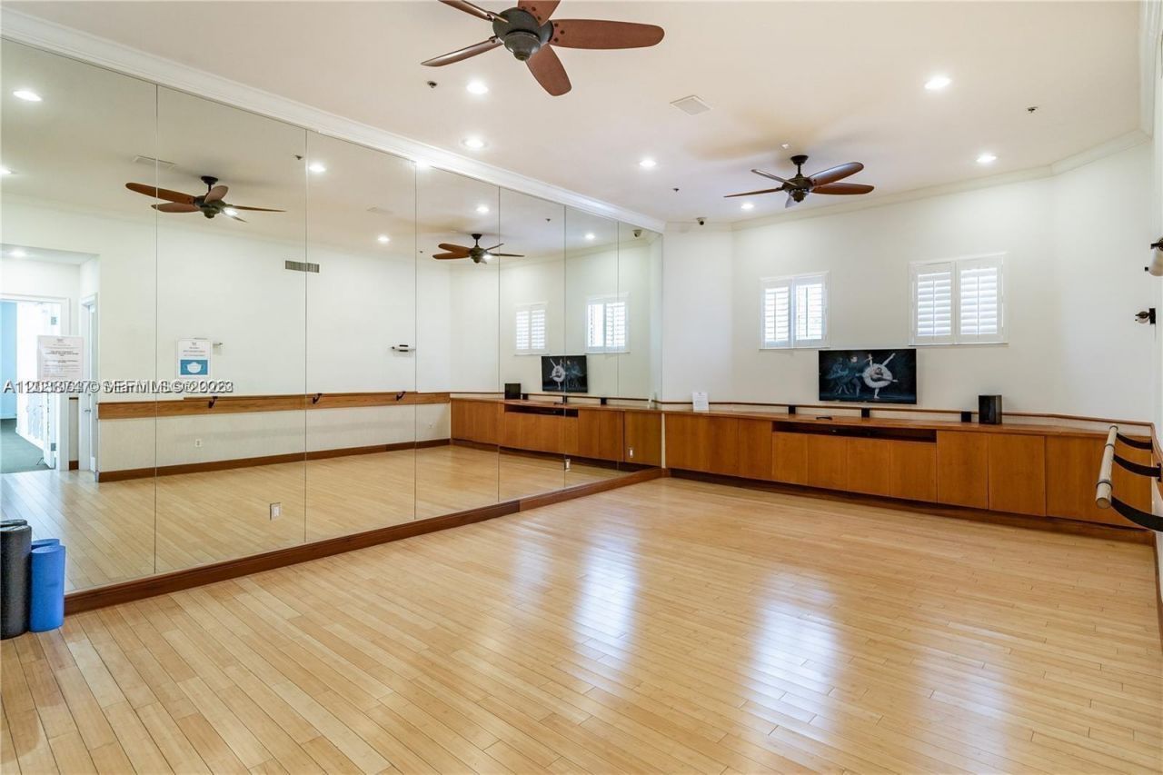 3125 NE 184th St, Unit 1305 w/ GA, Aventura, FL 33160 Photo