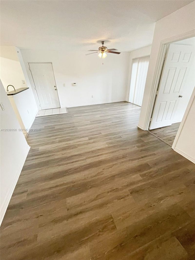 4081 San Marino Blvd, Unit 206, West Palm Beach, FL 33409 Photo