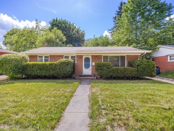 1031 N Maple Road, Ann Arbor, MI 48103