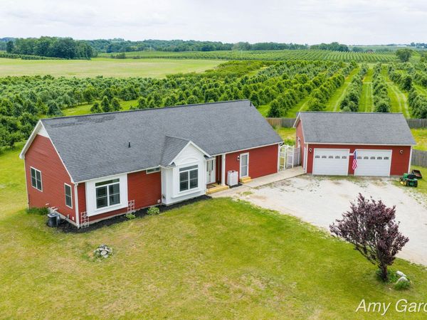 4630 Wild Locust Street, Kent City, MI 49330