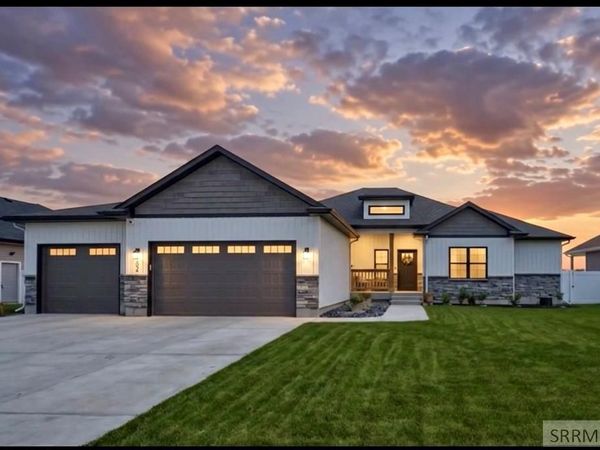 902 Jack Ln, IDAHO FALLS, ID 83402