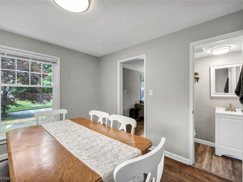 1307 Gordon Road , Lyndhurst, OH 44124 Photo 15