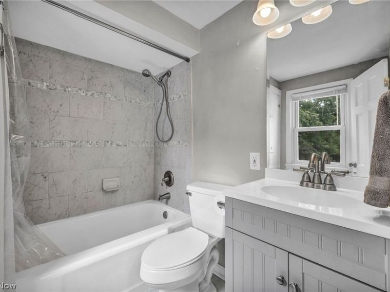 1307 Gordon Road , Lyndhurst, OH 44124 Photo 36