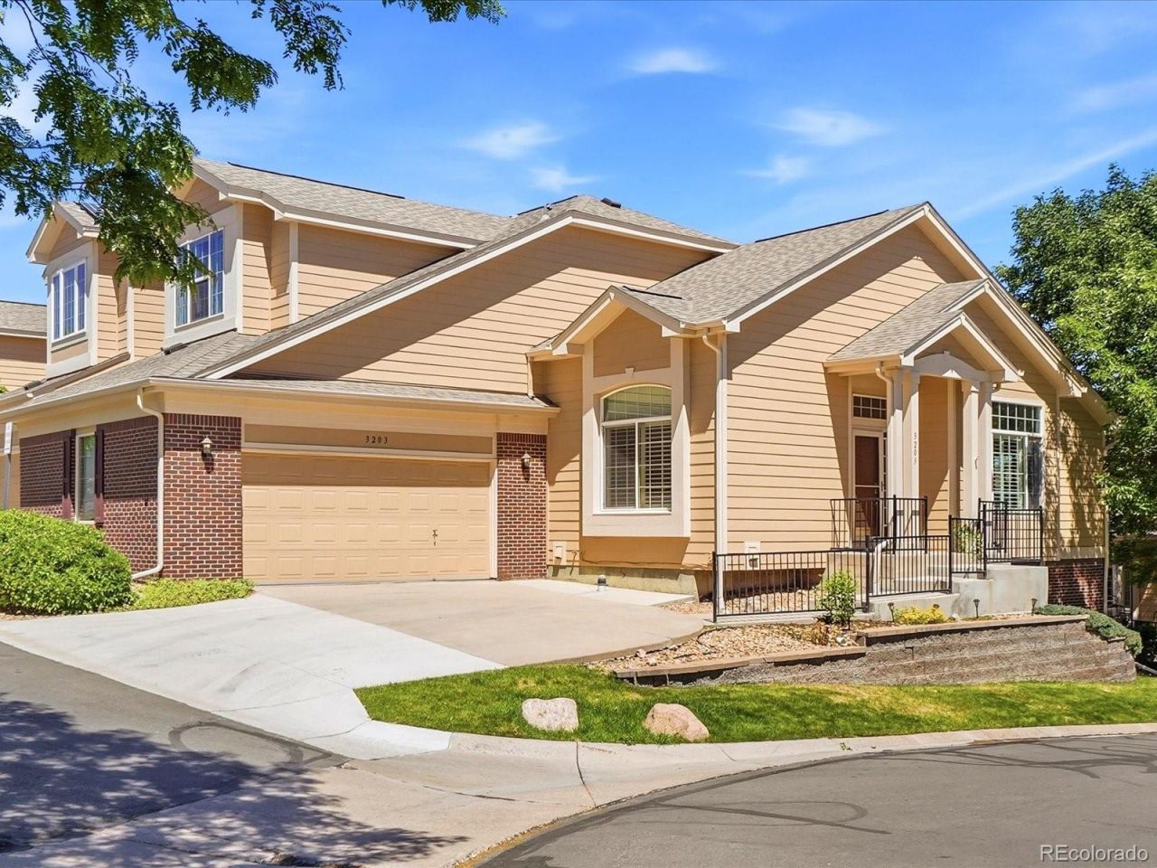3203 S Indiana Street, Lakewood, CO 80228 Main Photo