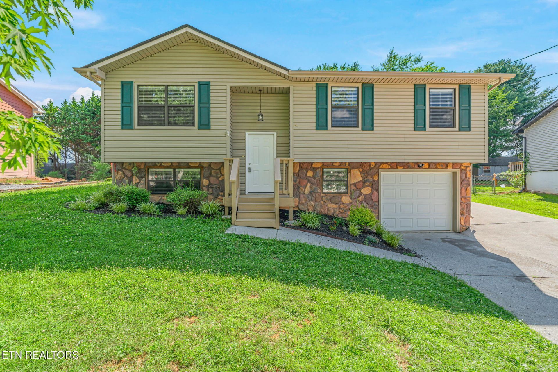 3125 Valemont Drive, Maryville, TN 37803 Main Photo