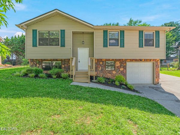 3125 Valemont Drive, Maryville, TN 37803