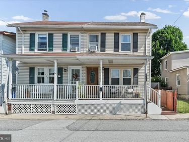 407 WALNUT STREET, PARKESBURG, PA 19365