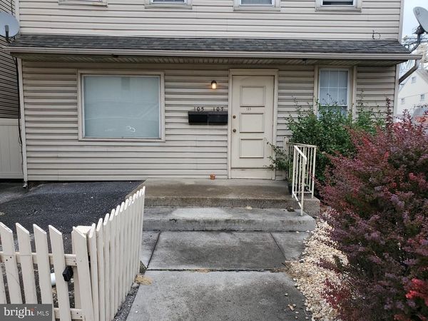 105 S RAILROAD AVENUE , NEW HOLLAND, PA 17557