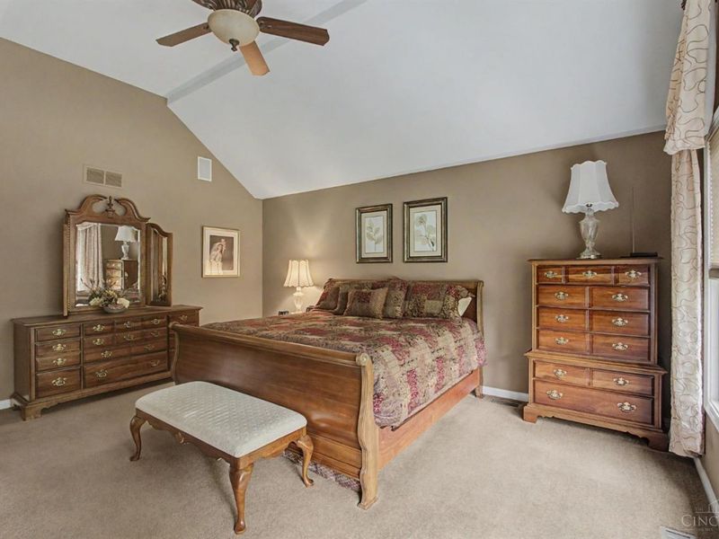 5869 Glynn Court, Delhi Twp, OH 45233 Photo 12
