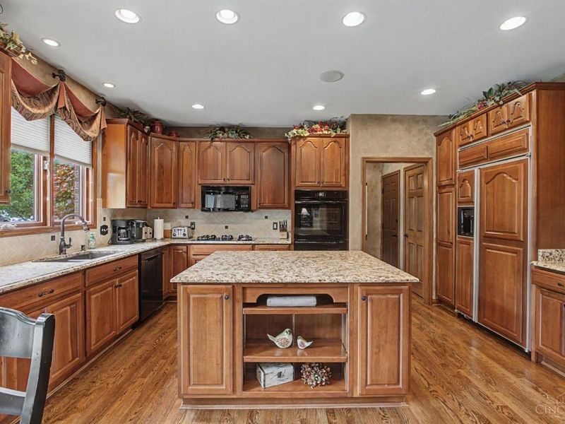 5869 Glynn Court, Delhi Twp, OH 45233 Photo 5