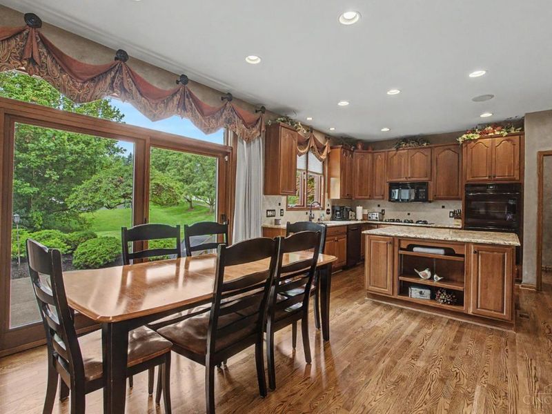 5869 Glynn Court, Delhi Twp, OH 45233 Photo 7