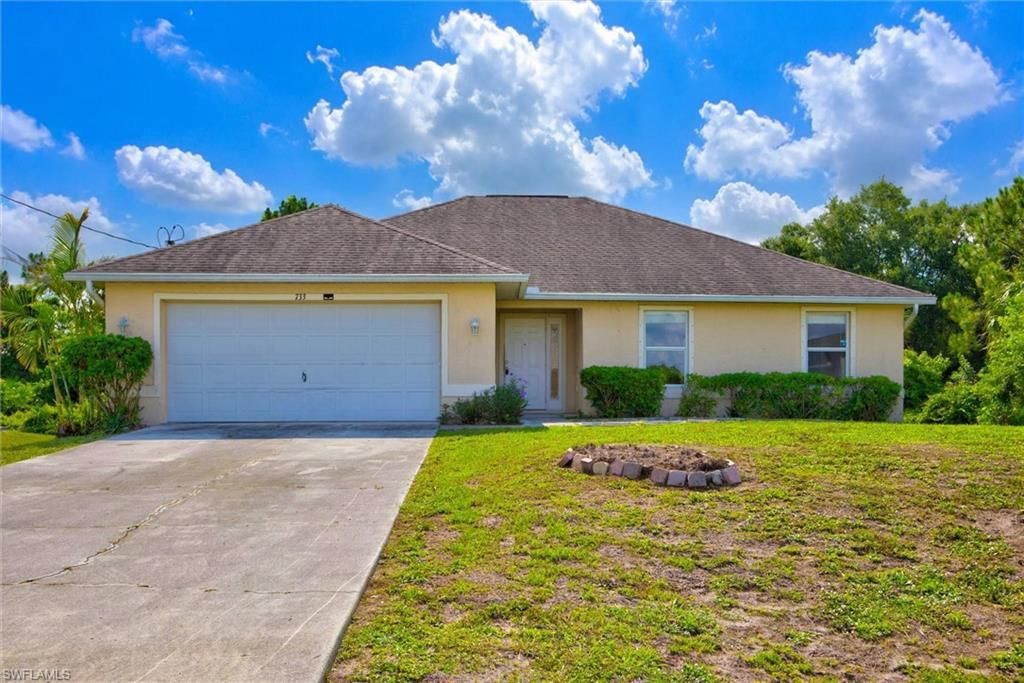 733 Chapman Ave S, Lehigh Acres, FL 33974 Main Photo