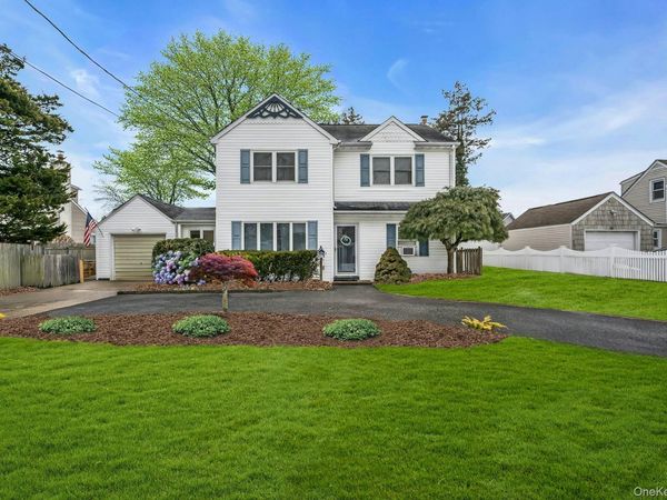 112 Foster Boulevard, Babylon, NY 11702