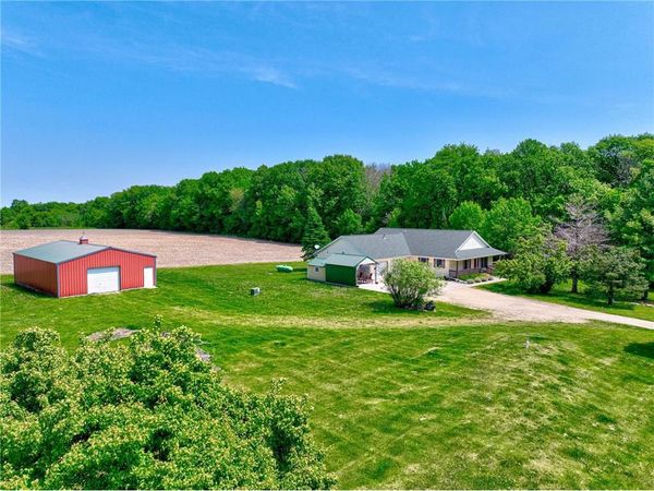 W5516 690th Avenue, Beldenville, WI 54003