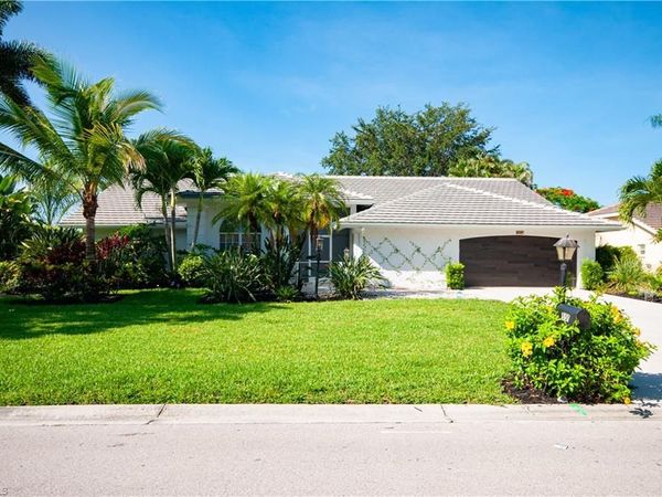 559 Henley DR , NAPLES, FL 34104