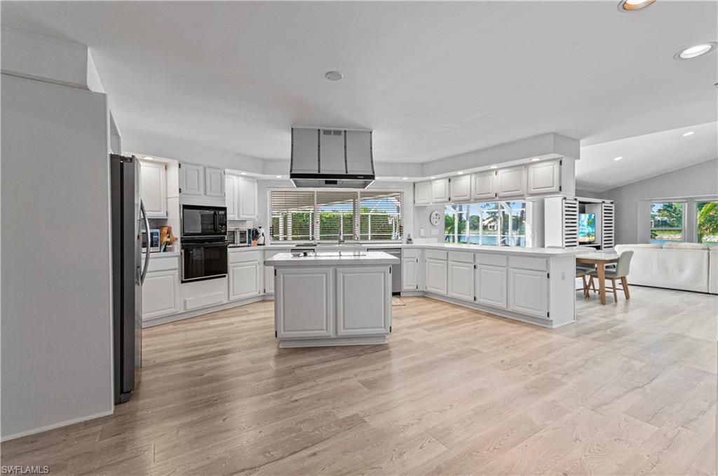 559 Henley Dr, Naples, FL 34104 Photo
