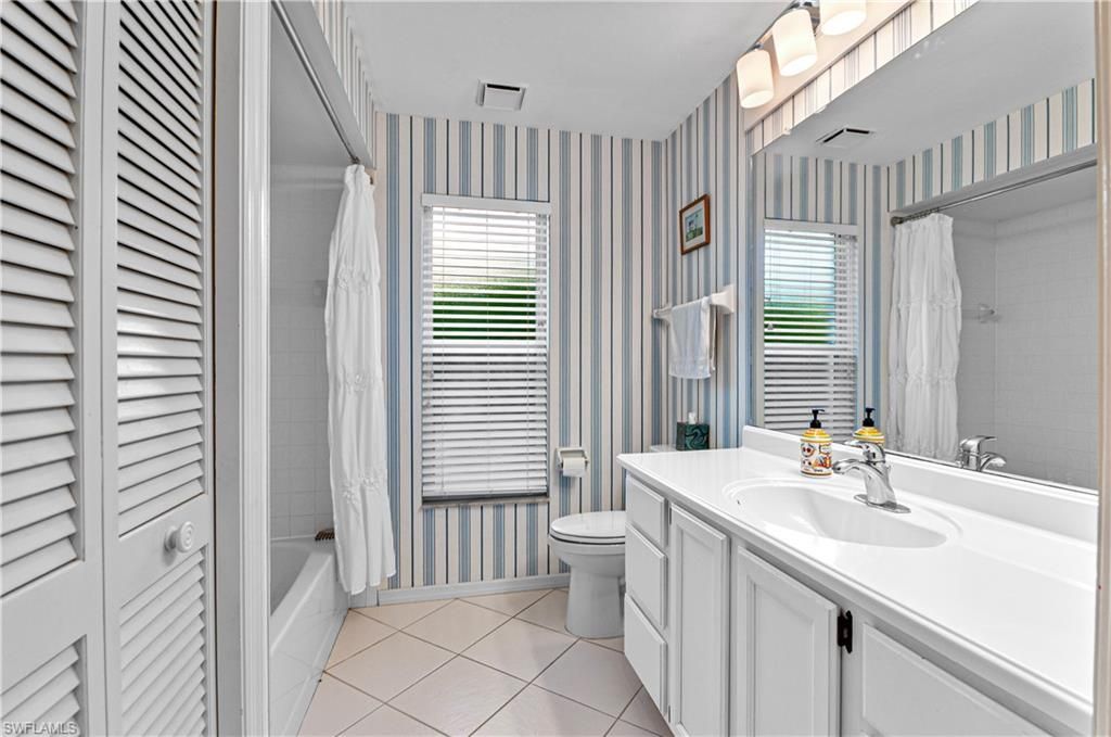 559 Henley Dr, Naples, FL 34104 Photo