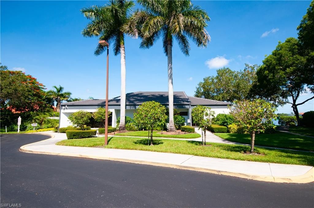 559 Henley Dr, Naples, FL 34104 Photo