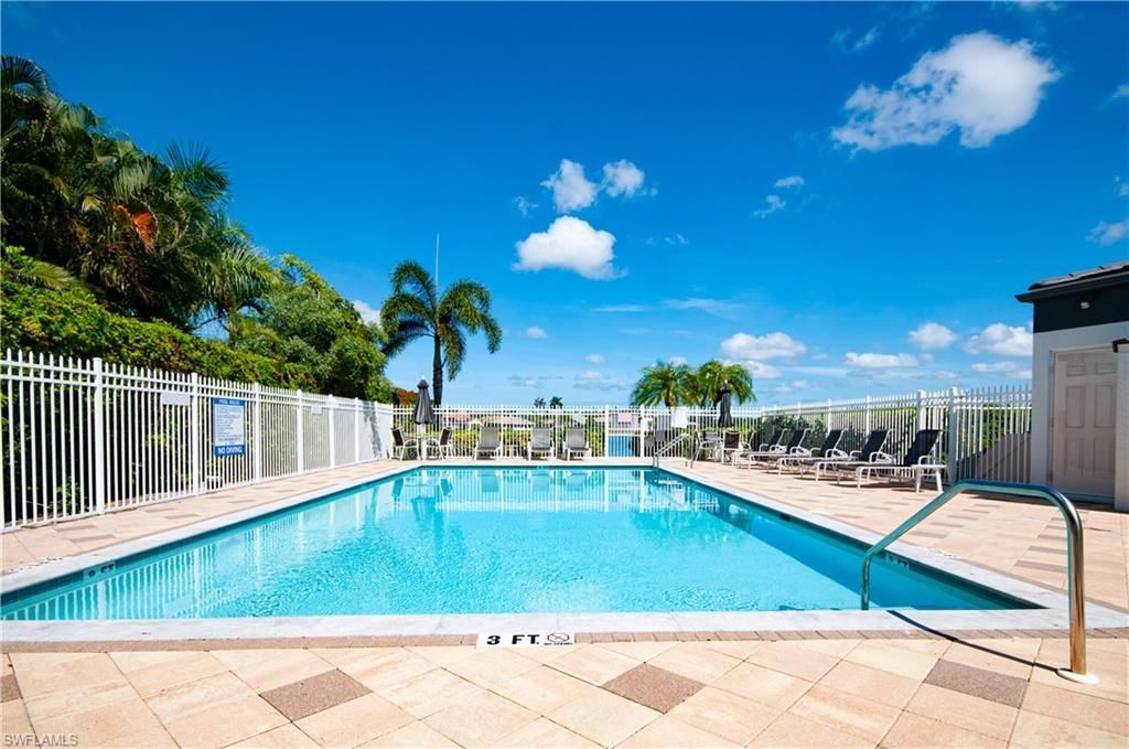 559 Henley Dr, Naples, FL 34104 Photo