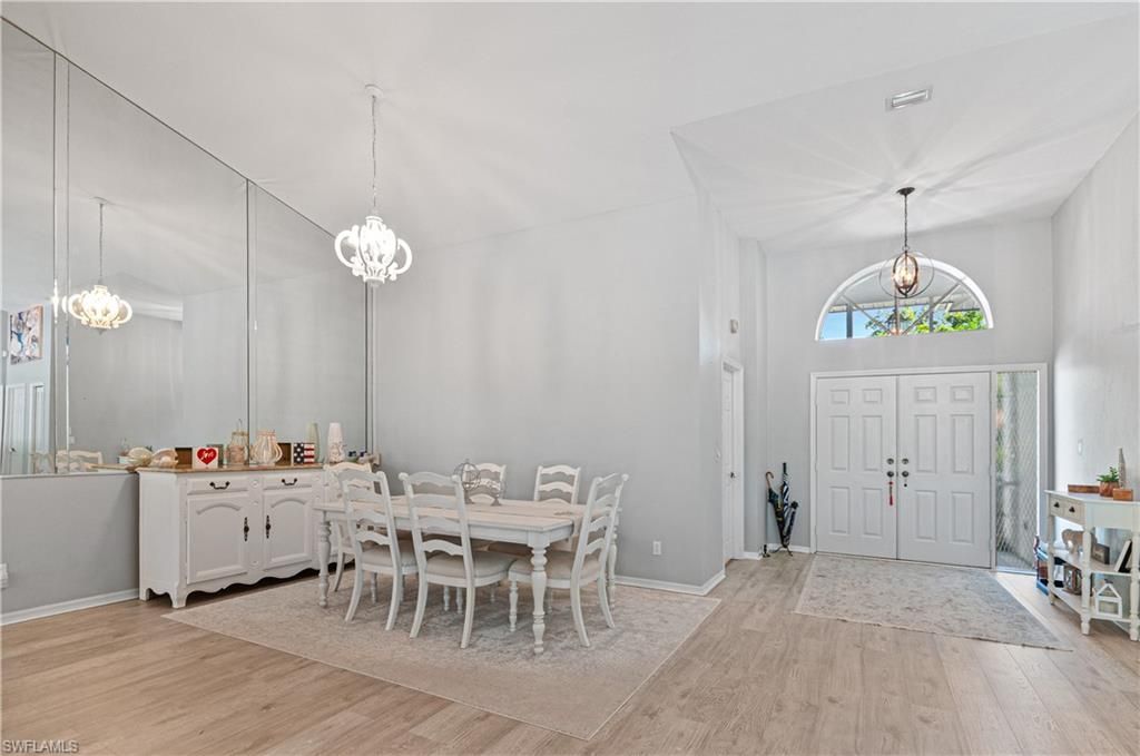559 Henley Dr, Naples, FL 34104 Photo
