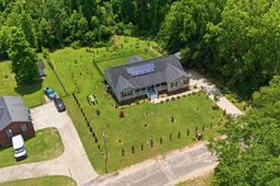 2154 Tanglewood Road photo 4