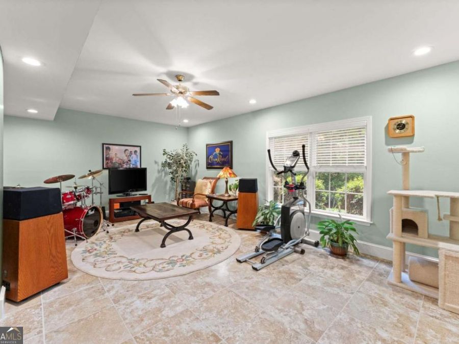 Property Image 33