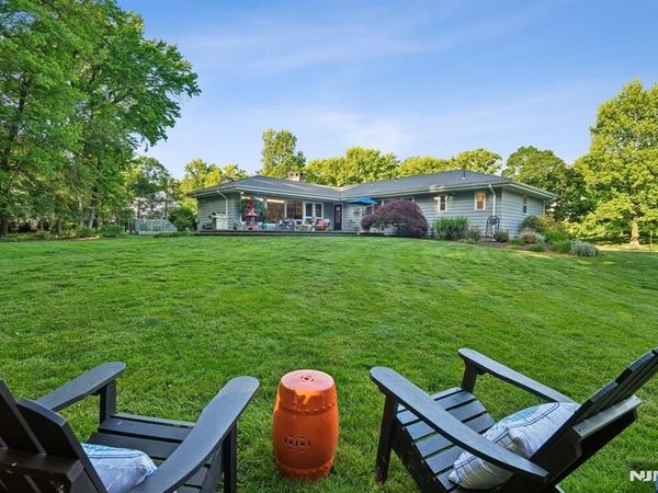 95 Yantacaw Brook Road, MONTCLAIR, NJ 07043