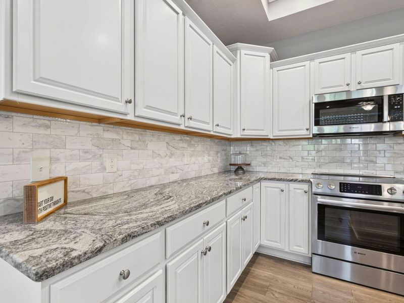 402 Stoneshire Loop, Pataskala, OH 43062 Photo 18
