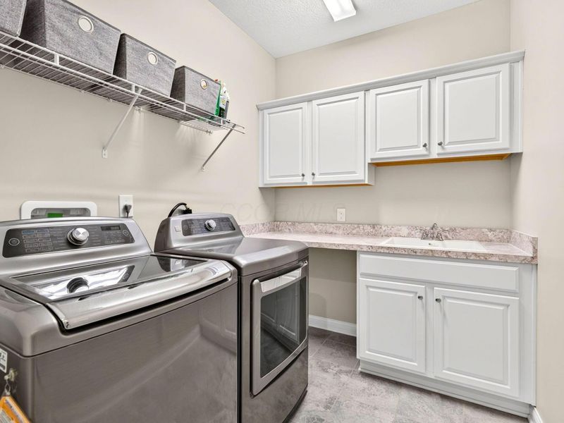 402 Stoneshire Loop, Pataskala, OH 43062 Photo 34