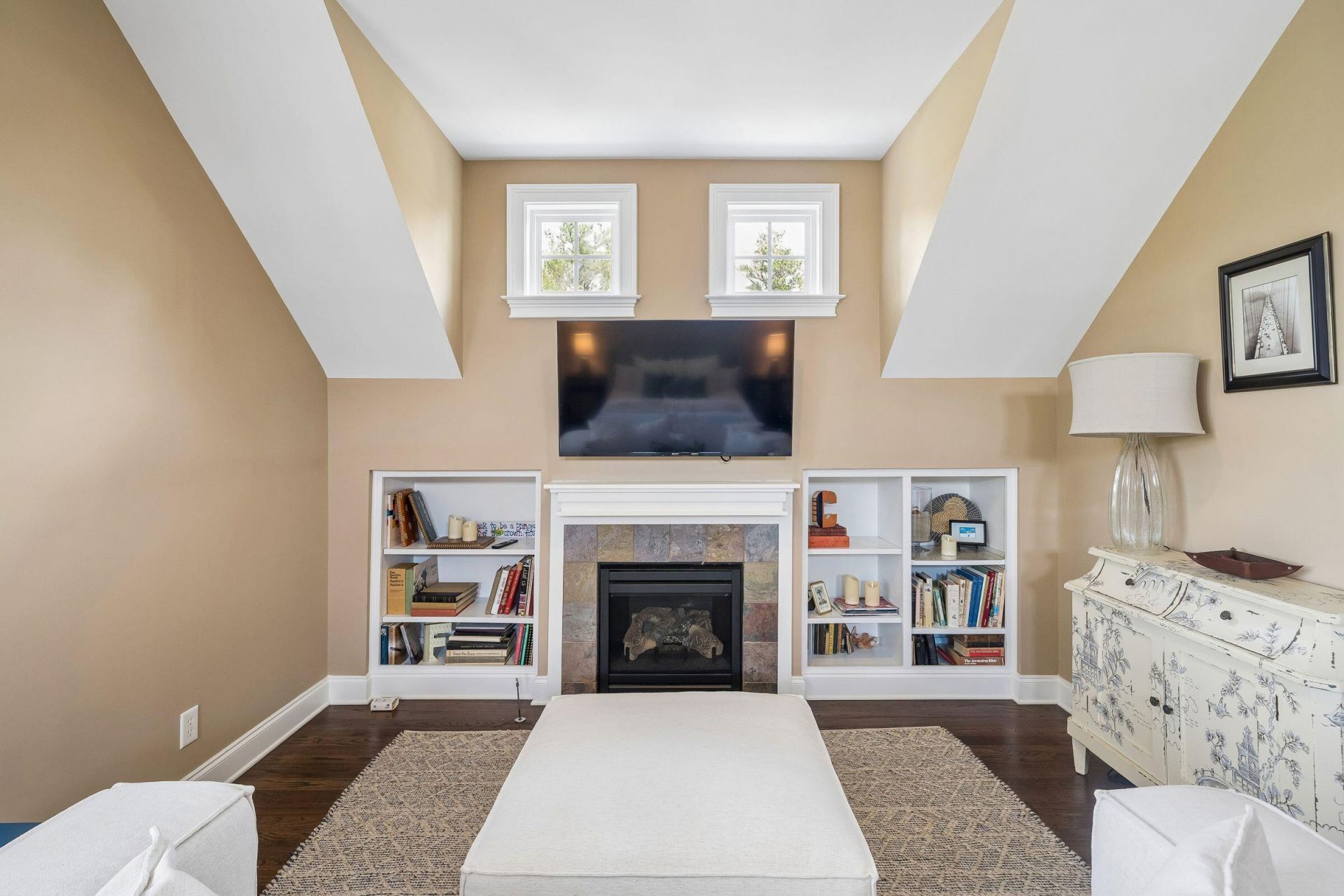 110 Feldman Court Photo 16