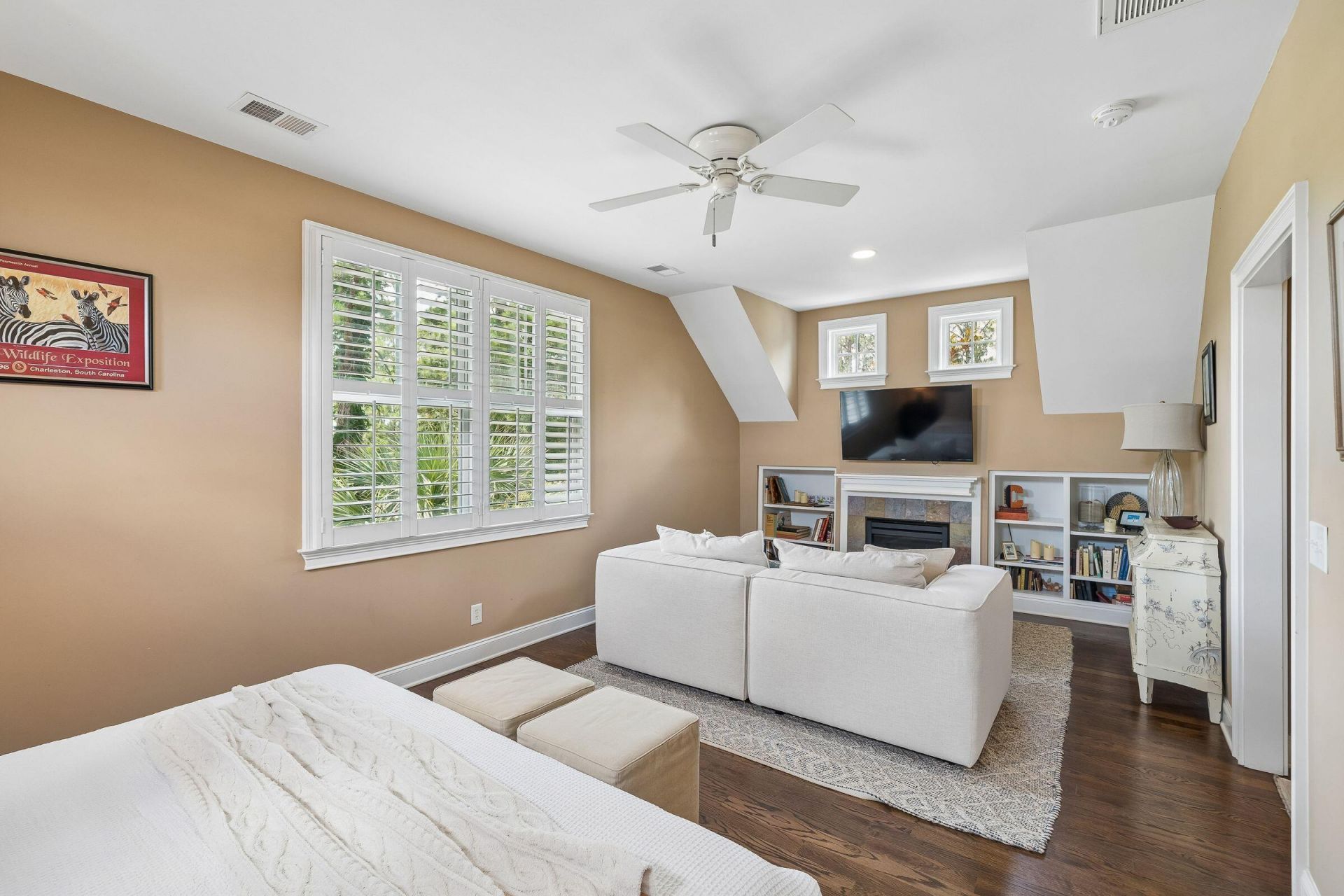 110 Feldman Court Photo 17