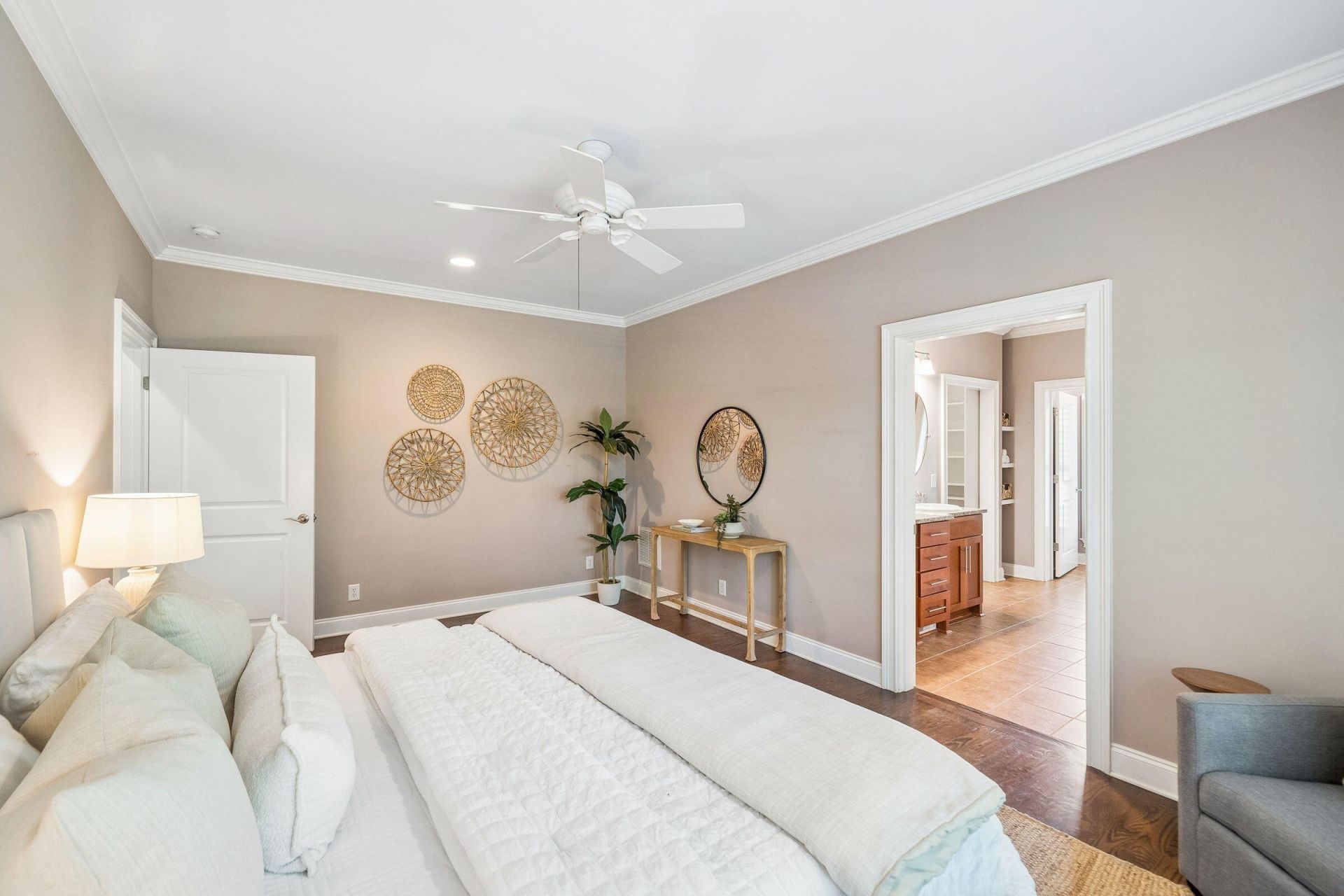 110 Feldman Court Photo 30