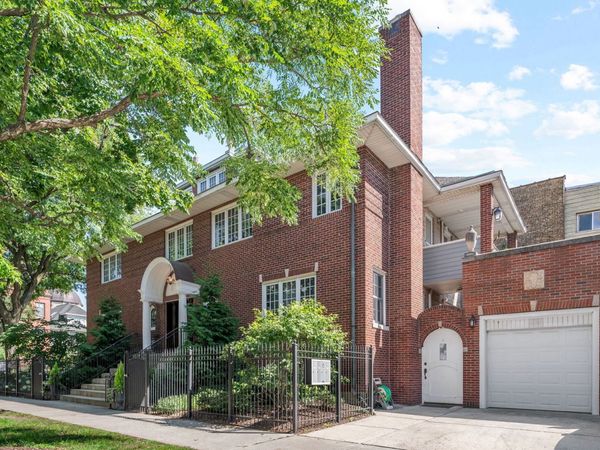 1705 W Leland Avenue , Chicago, IL 60640