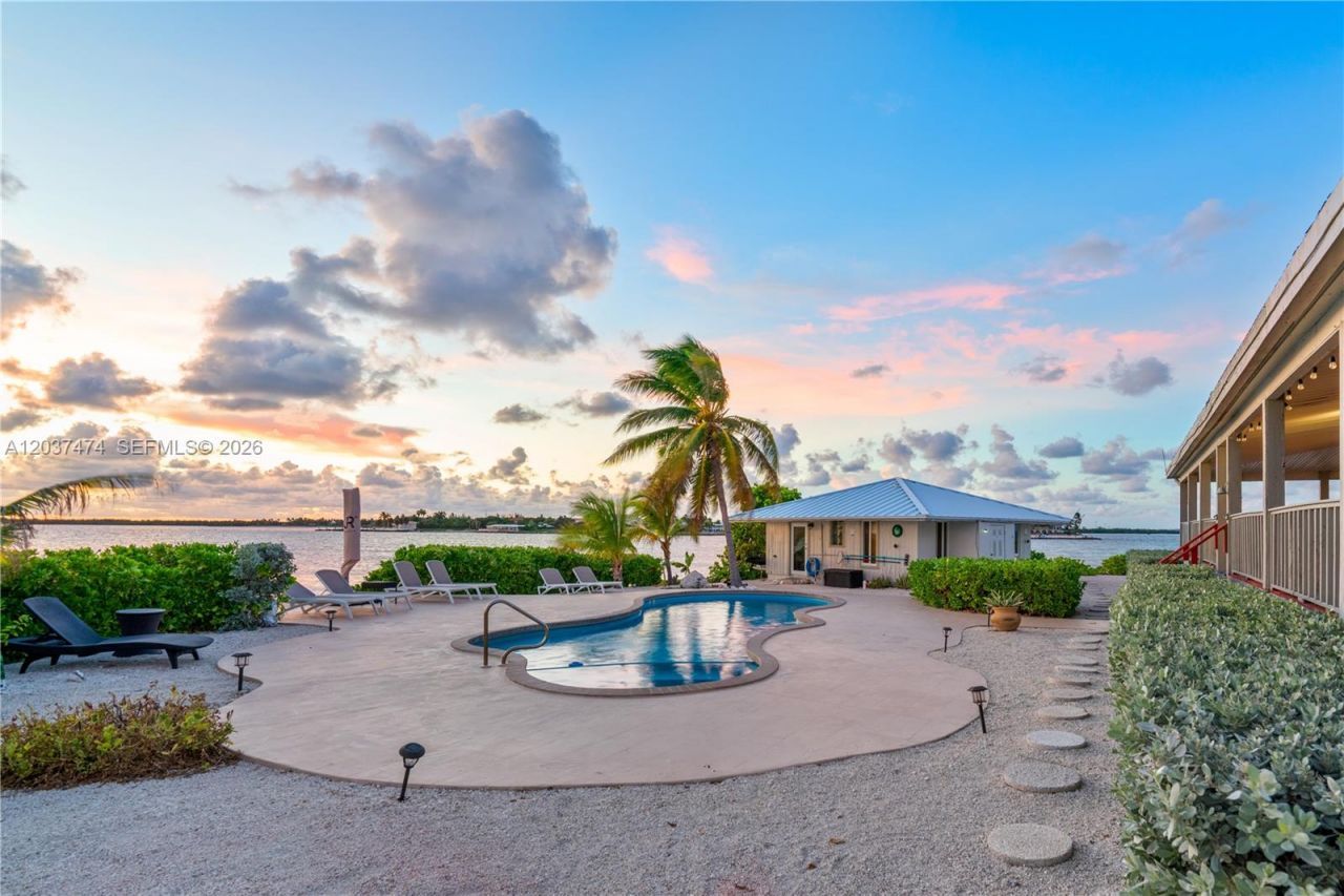 99 E Ocean E , Marathon, FL 33050 Photo