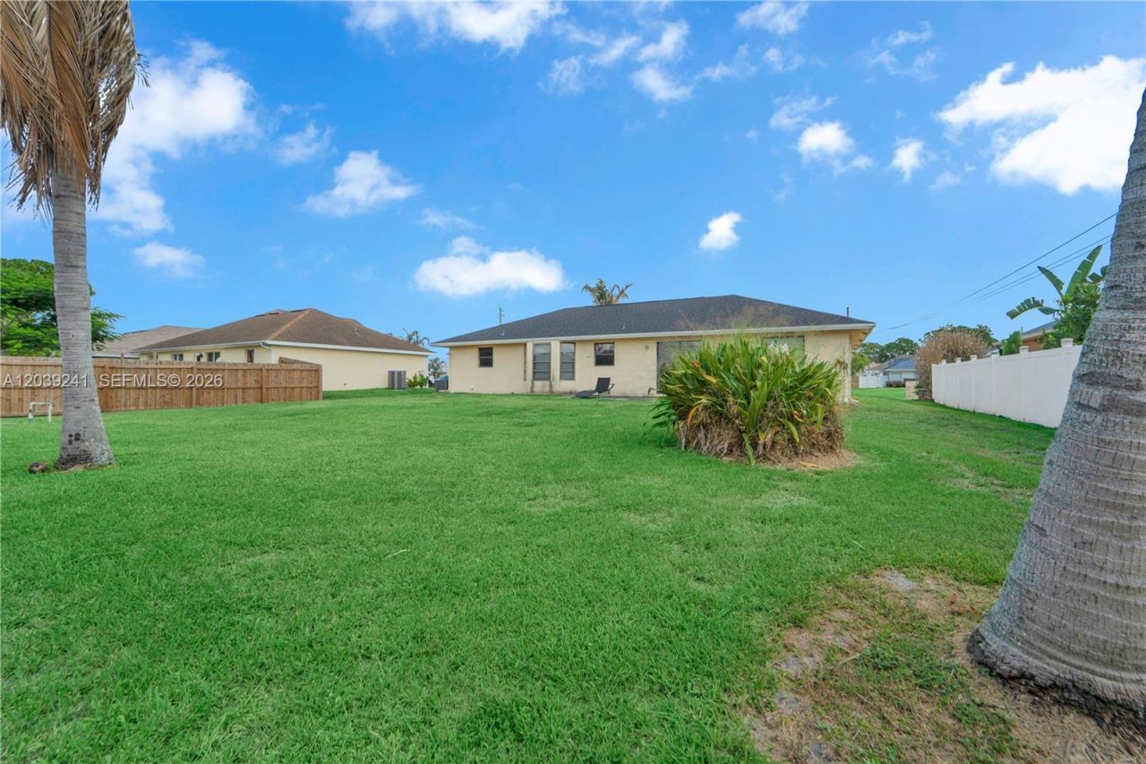 1074 SW Alcantarra , Port Saint Lucie, FL 34953 Photo