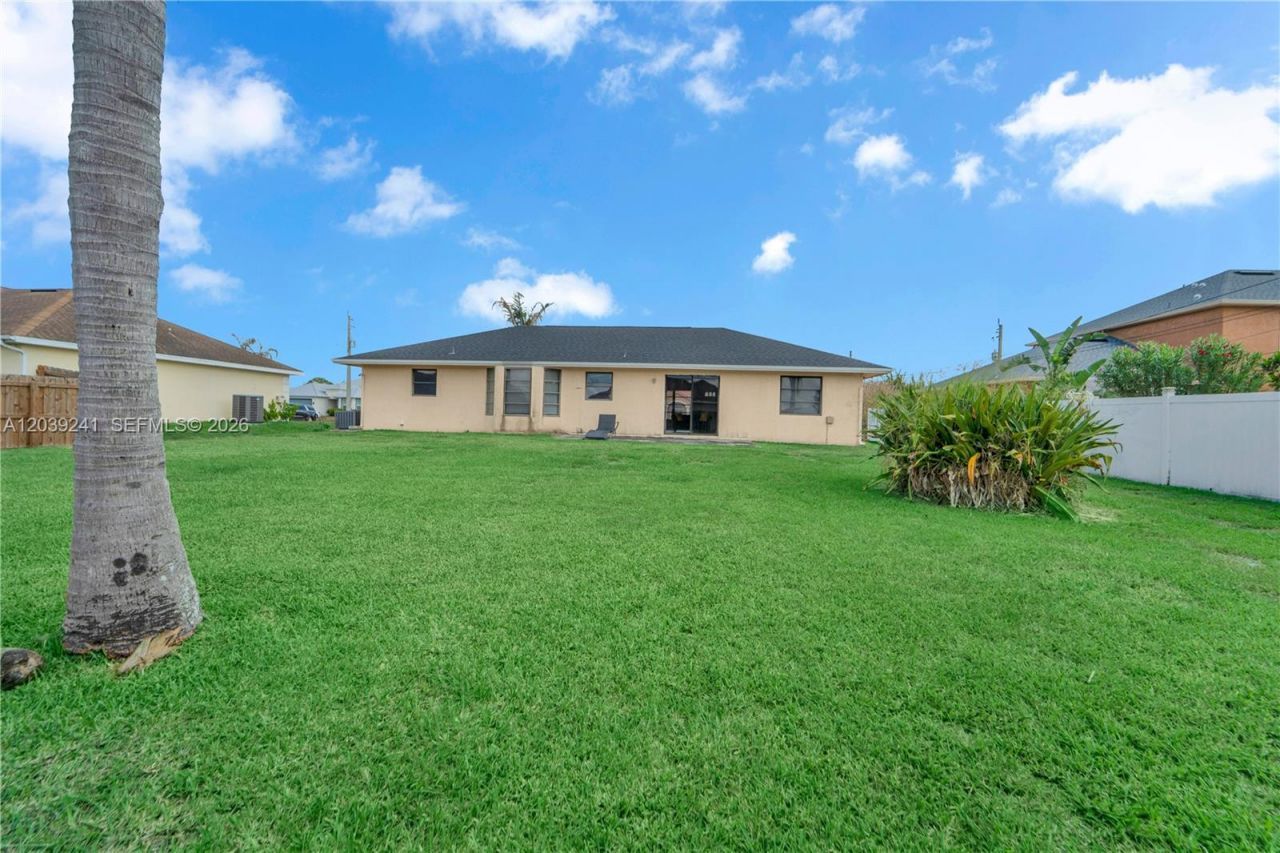 1074 SW Alcantarra , Port Saint Lucie, FL 34953 Photo