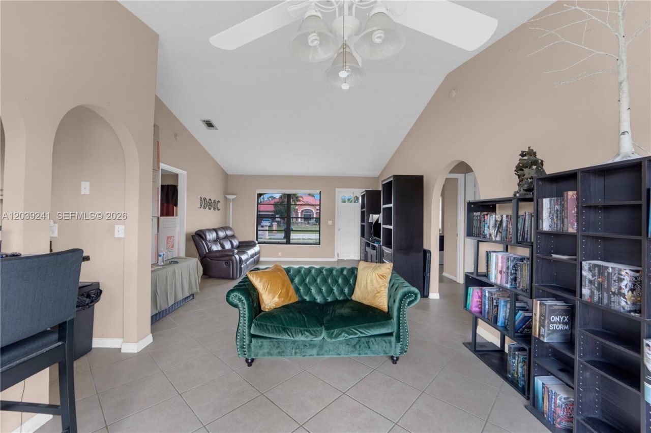 1074 SW Alcantarra , Port Saint Lucie, FL 34953 Photo