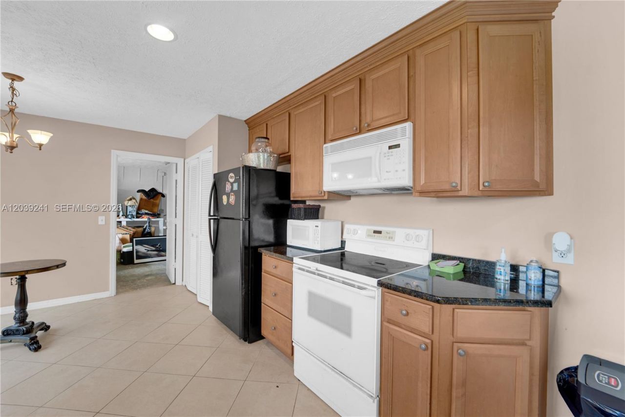 1074 SW Alcantarra , Port Saint Lucie, FL 34953 Photo
