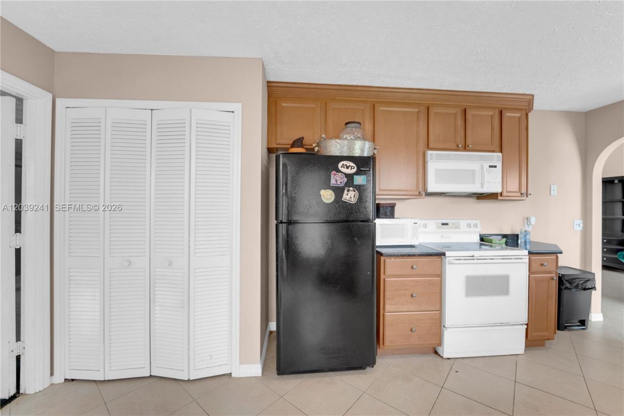 1074 SW Alcantarra , Port Saint Lucie, FL 34953 Photo